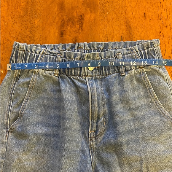 American Eagle Outfitters “Baggy Mom Jean” - Size 8 - Picture 11 of 14
